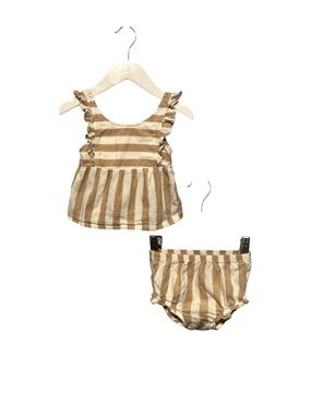 ⭐️ 5/$30 Carter’s Kids Matching Set size 9M